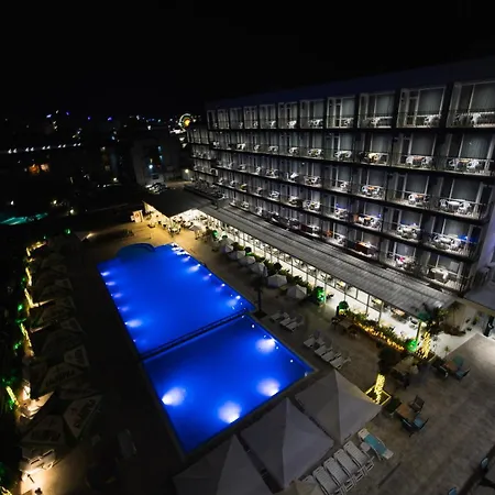 ホテル Bavaro 4*